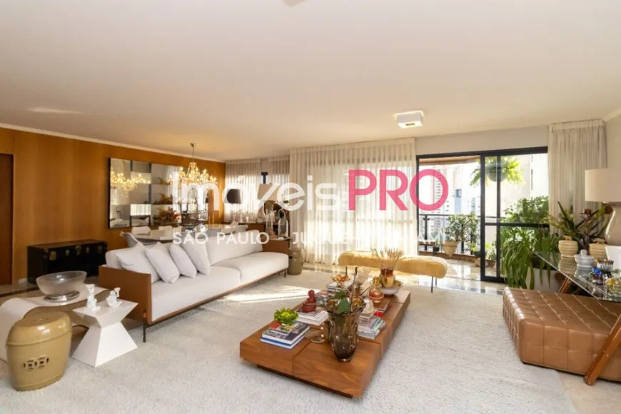 Foto 1 de Apartamento com 3 Quartos à venda, 222m² em Alto da Lapa, São Paulo