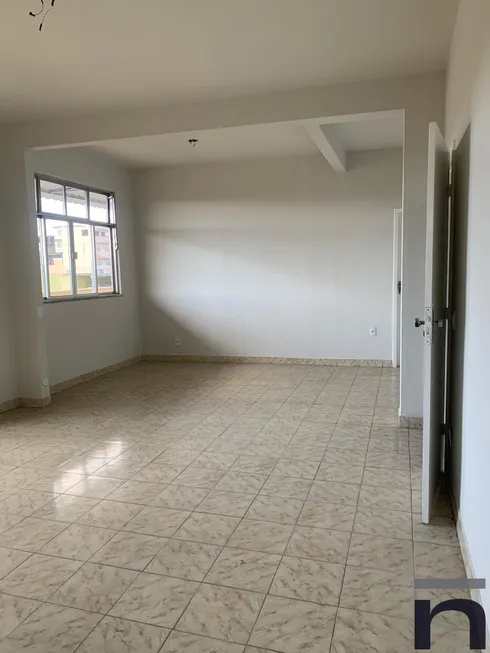 Foto 1 de Cobertura com 3 Quartos para venda ou aluguel, 120m² em Vila Paula, Duque de Caxias