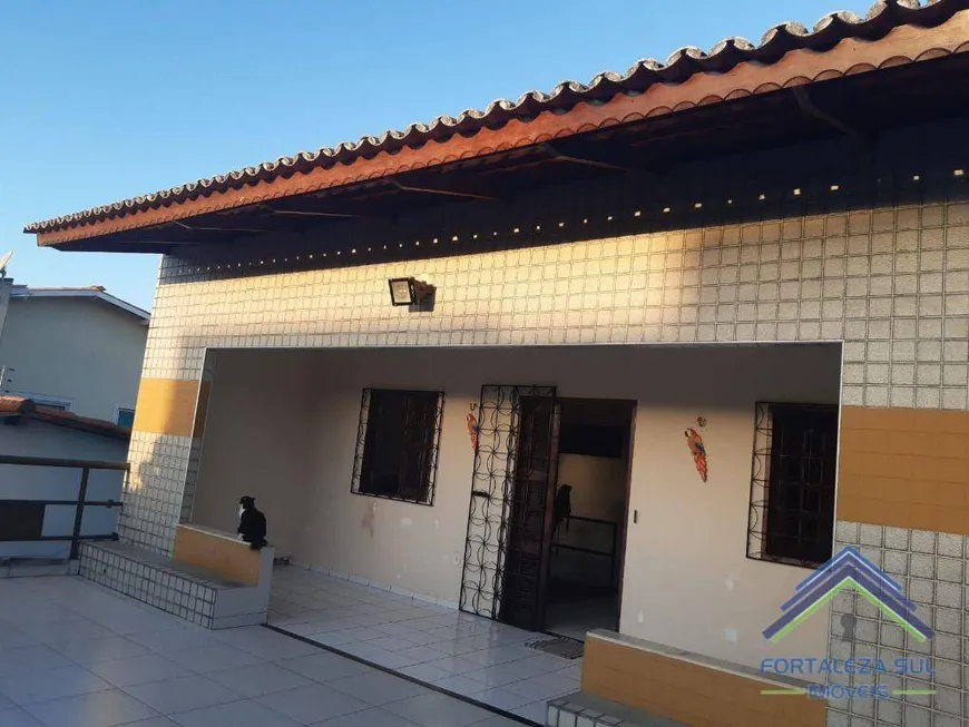 Foto 1 de Casa com 4 Quartos à venda, 200m² em Passaré, Fortaleza