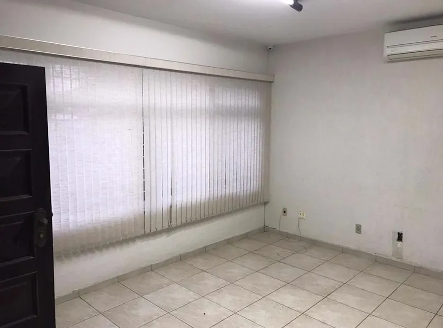 Foto 1 de Casa com 3 Quartos à venda, 209m² em Encruzilhada, Santos