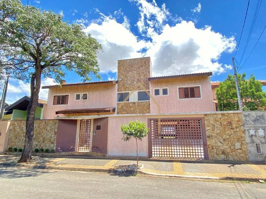 Foto 1 de Casa com 3 Quartos à venda, 392m² em Vila Mariana, Americana