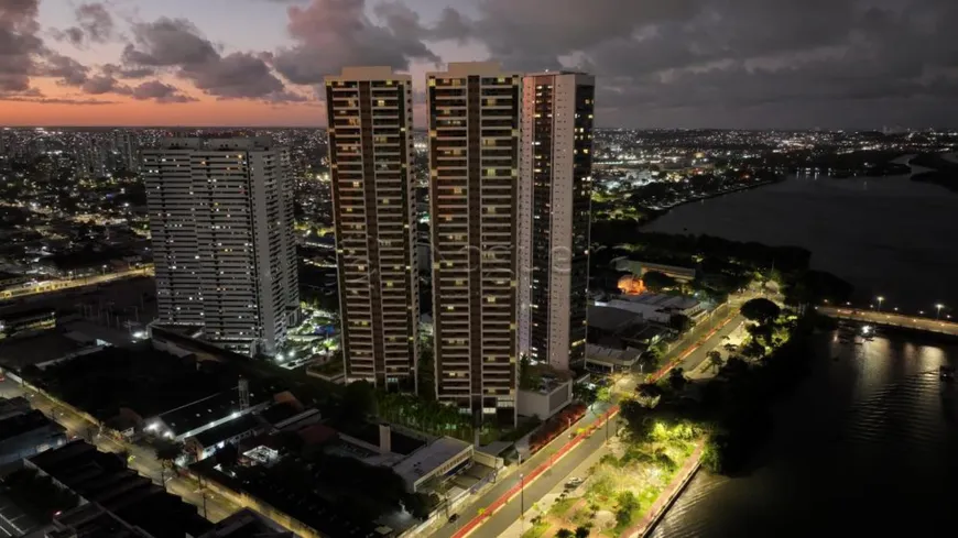 Foto 1 de Apartamento com 3 Quartos à venda, 121m² em São José, Recife