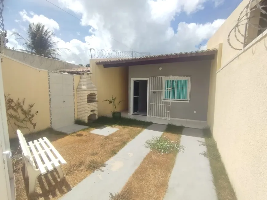 Foto 1 de Casa com 2 Quartos à venda, 85m² em Barrocão, Itaitinga