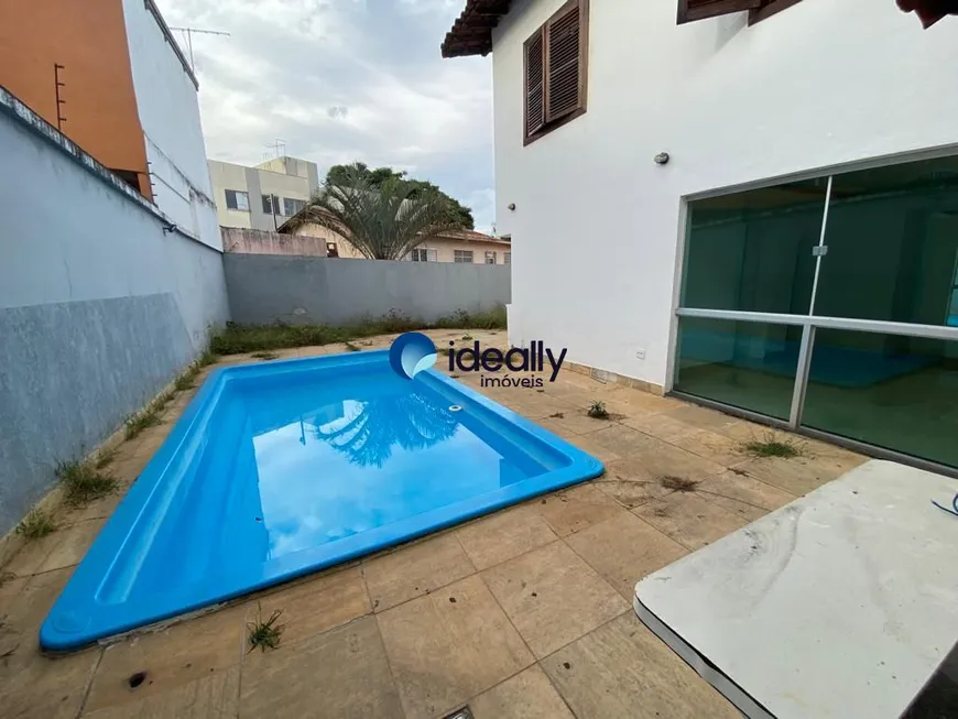 Foto 1 de Casa com 4 Quartos para alugar, 360m² em Santa Amélia, Belo Horizonte