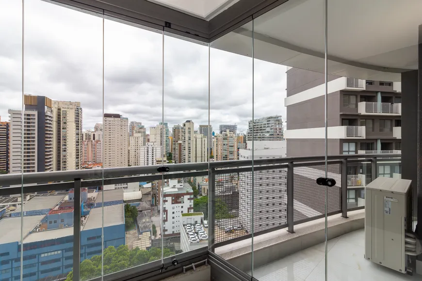 Foto 1 de Apartamento com 3 Quartos à venda, 109m² em Itaim Bibi, São Paulo
