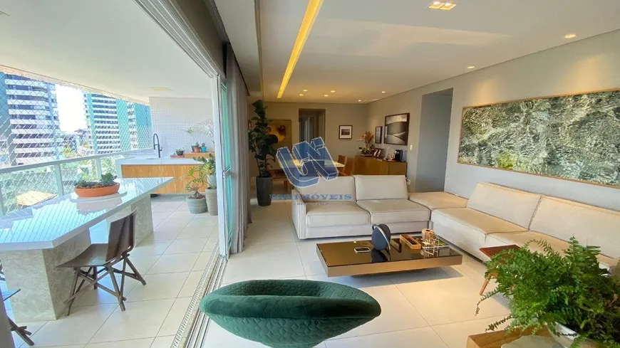 Foto 1 de Apartamento com 4 Quartos à venda, 182m² em Barra, Salvador