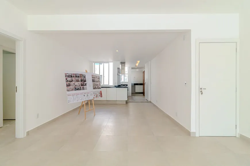 Foto 1 de Apartamento com 3 Quartos à venda, 135m² em Copacabana, Rio de Janeiro