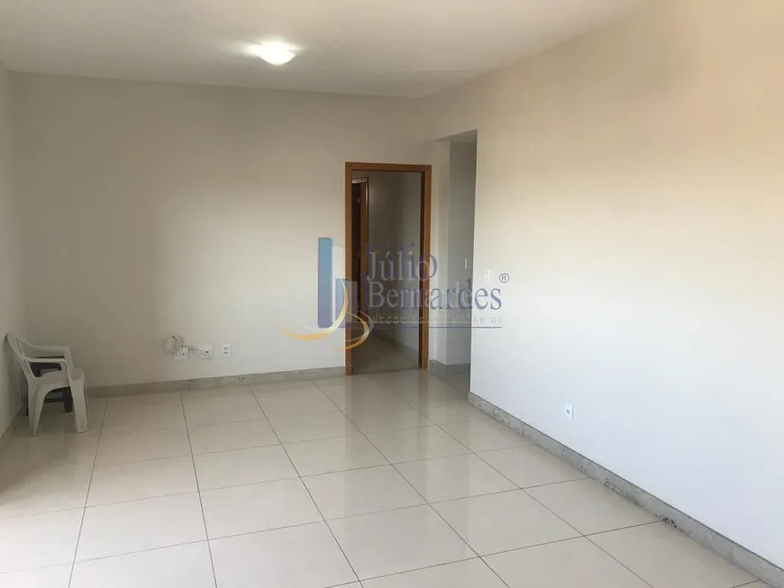 Foto 1 de Apartamento com 3 Quartos à venda, 128m² em Augusta Mota, Montes Claros