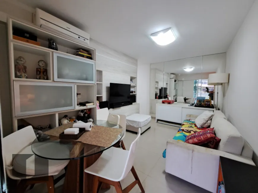 Foto 1 de Apartamento com 2 Quartos à venda, 74m² em Barra da Tijuca, Rio de Janeiro