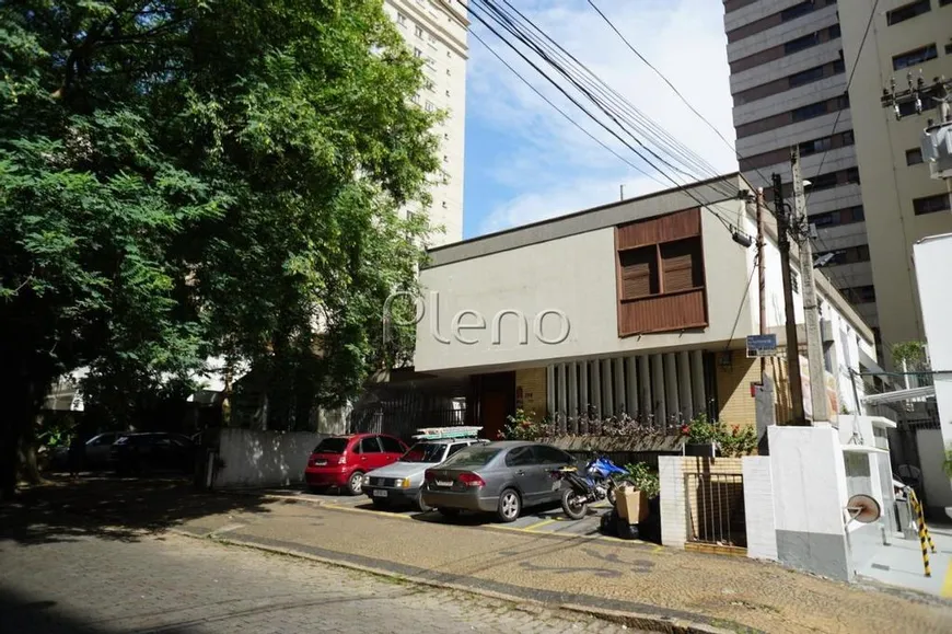 Foto 1 de Sobrado com 4 Quartos à venda, 400m² em Cambuí, Campinas