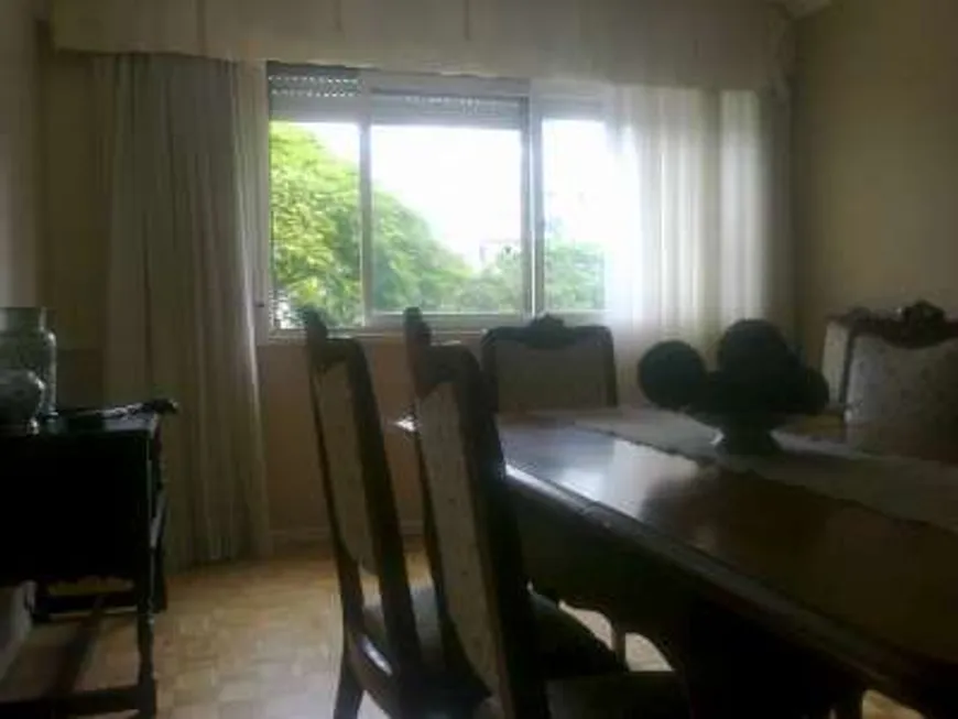 Foto 1 de Apartamento com 2 Quartos para alugar, 240m² em Independência, Porto Alegre
