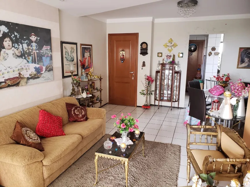 Foto 1 de Apartamento com 3 Quartos à venda, 120m² em Ponta Do Farol, São Luís