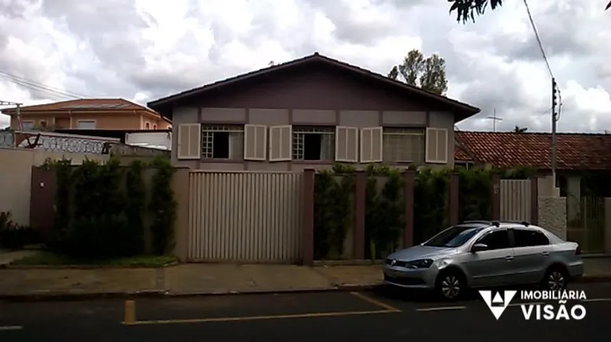 Foto 1 de Casa com 8 Quartos à venda, 450m² em Mercês, Uberaba