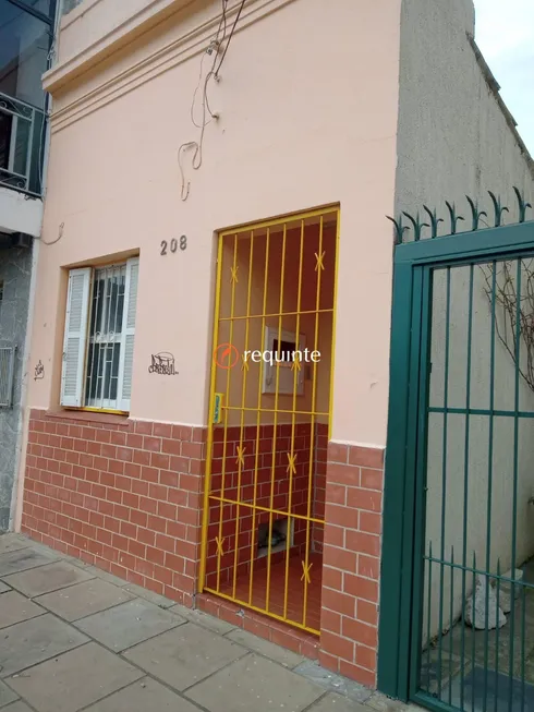 Foto 1 de Casa com 2 Quartos à venda, 85m² em Centro, Pelotas