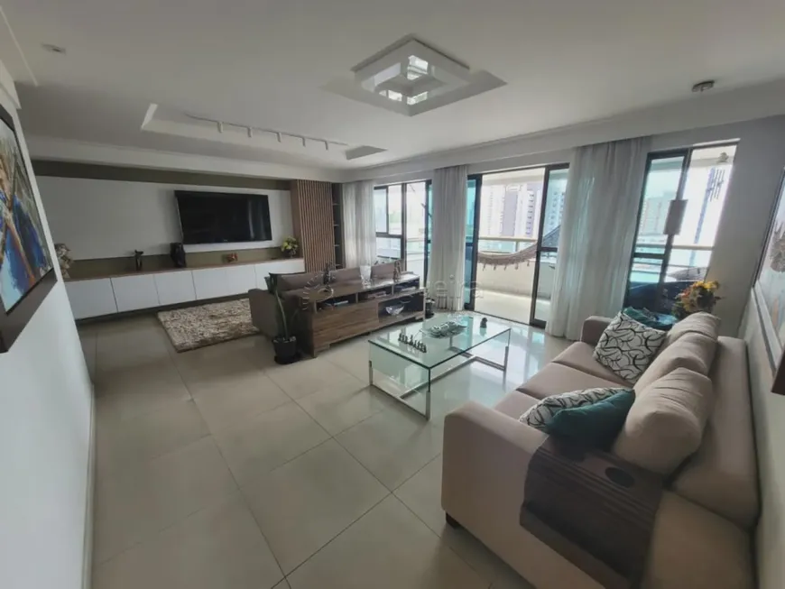 Foto 1 de Apartamento com 4 Quartos à venda, 191m² em Torre, Recife