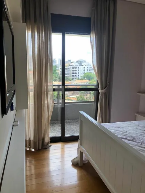 Foto 1 de Apartamento com 4 Quartos à venda, 180m² em Higienópolis, São Paulo