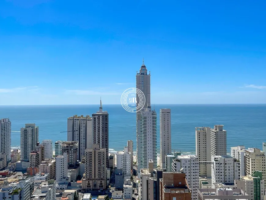 Foto 1 de Apartamento com 4 Quartos à venda, 167m² em Centro, Balneário Camboriú