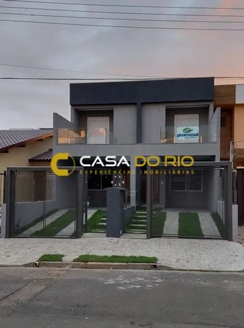 Foto 1 de Casa com 3 Quartos à venda, 123m² em Guarujá, Porto Alegre