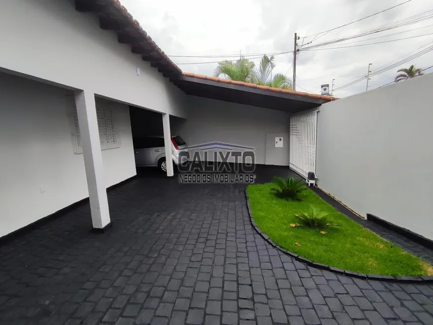 Foto 1 de Casa com 3 Quartos à venda, 250m² em Vigilato Pereira, Uberlândia