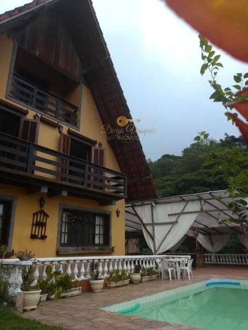 Foto 1 de Casa com 4 Quartos à venda, 810m² em Granja Guarani, Teresópolis