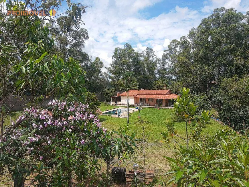 Foto 1 de Fazenda/Sítio com 2 Quartos à venda, 300m² em Pinheirinho, Itu