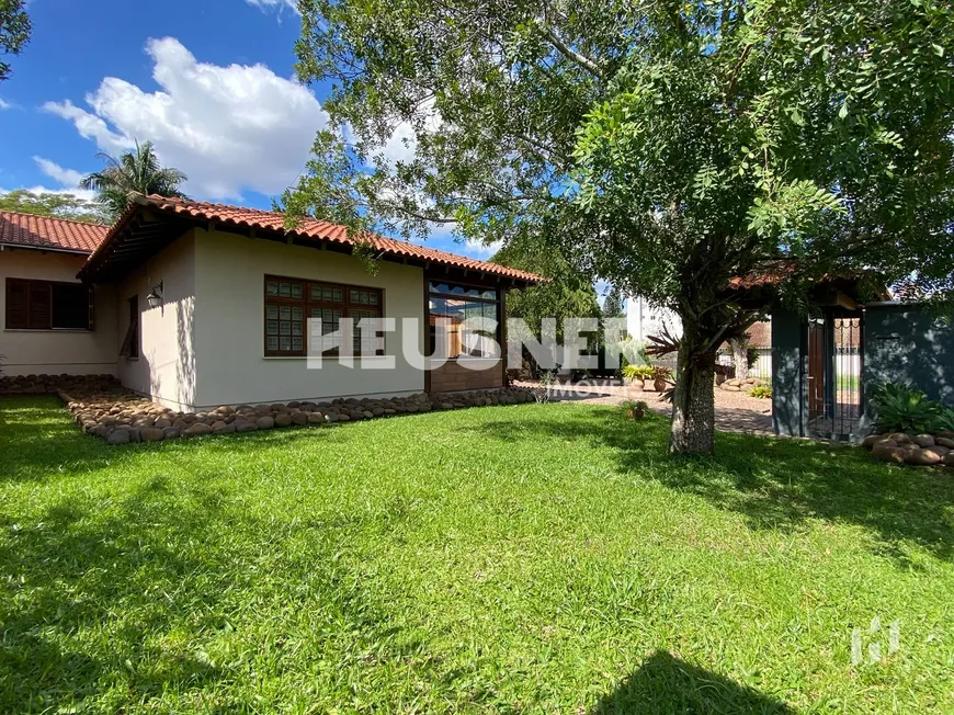 Foto 1 de Casa com 3 Quartos à venda, 229m² em Vila Nova, Novo Hamburgo