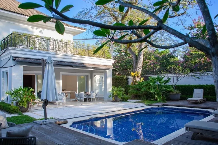 Foto 1 de Casa com 6 Quartos à venda, 531m² em Jardim Europa, São Paulo