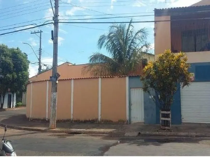 Foto 1 de Casa com 4 Quartos à venda, 200m² em Jardim Arlindo Laguna, Ribeirão Preto