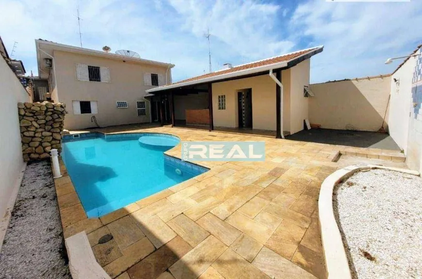 Foto 1 de Casa com 4 Quartos à venda, 256m² em Santa Cecilia, Paulínia