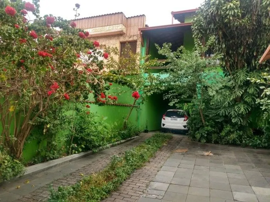 Foto 1 de Casa com 5 Quartos à venda, 312m² em Vila Aquilino, Santo André