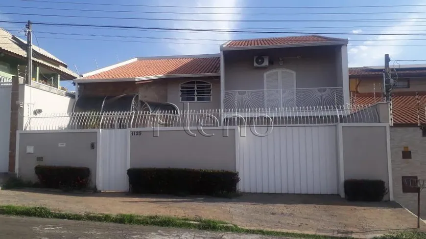 Foto 1 de Sobrado com 3 Quartos à venda, 230m² em Jardim Quarto Centenário, Campinas