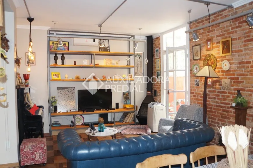 Foto 1 de Apartamento com 2 Quartos à venda, 83m² em Floresta, Porto Alegre