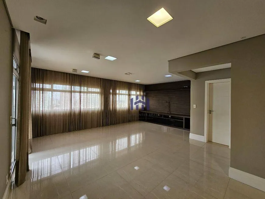Foto 1 de Apartamento com 4 Quartos à venda, 246m² em Popular, Cuiabá