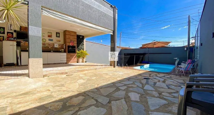 Foto 1 de Casa com 3 Quartos à venda, 180m² em Setor Habitacional Vicente Pires, Brasília