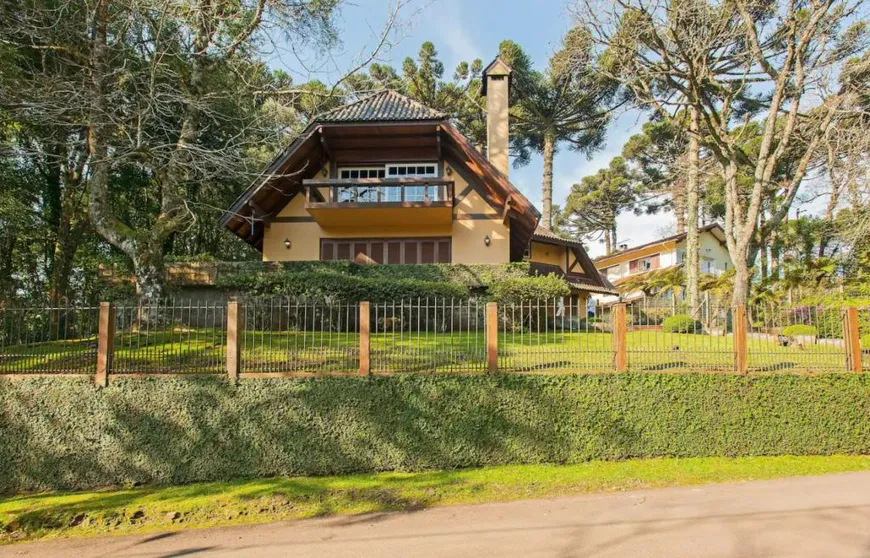 Foto 1 de Casa com 3 Quartos à venda, 278m² em Planalto, Gramado