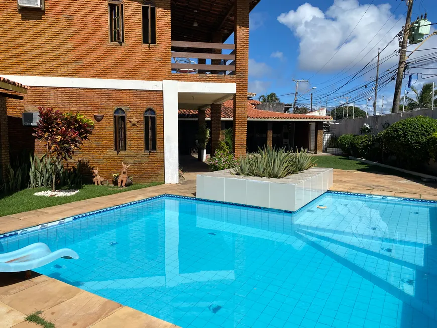 Foto 1 de Sobrado com 5 Quartos à venda, 176m² em Vilas do Atlantico, Lauro de Freitas