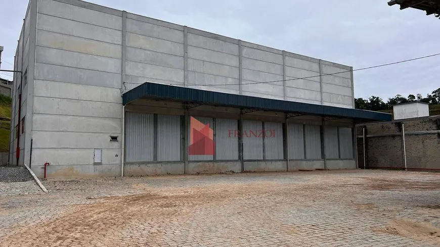 Foto 1 de Galpão/Depósito/Armazém para alugar, 1800m² em Limoeiro, Itajaí