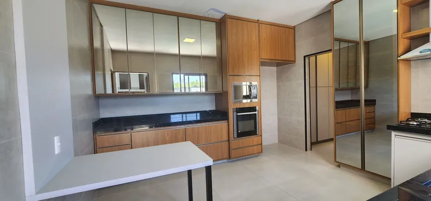 Foto 1 de Casa de Condomínio com 4 Quartos à venda, 648m² em Jardim Santos Dumont, Bauru