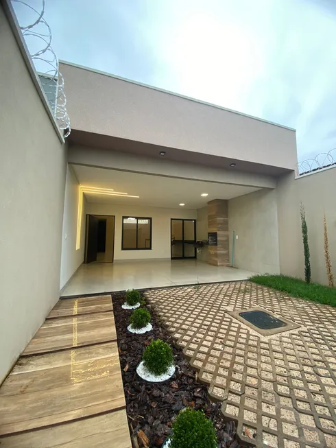 Foto 1 de Casa com 3 Quartos à venda, 122m² em Setor Faiçalville, Goiânia