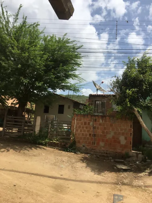 Foto 1 de Casa com 3 Quartos à venda, 130m² em COHAB, Bezerros