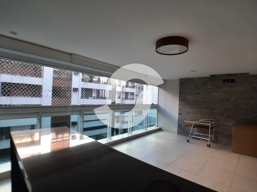Foto 1 de Apartamento com 4 Quartos à venda, 210m² em Icaraí, Niterói