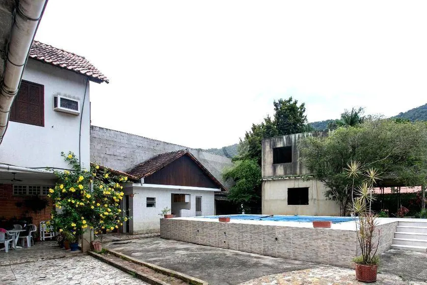 Foto 1 de Casa de Condomínio com 3 Quartos à venda, 384m² em Vargem Pequena, Rio de Janeiro