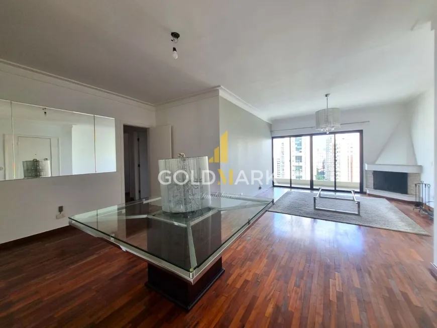 Foto 1 de Apartamento com 3 Quartos à venda, 130m² em Moema, São Paulo