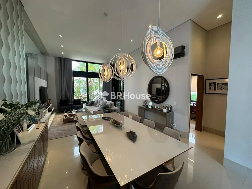 Foto 1 de Casa de Condomínio com 4 Quartos à venda, 270m² em Condominio Residencial Vila Jardim, Cuiabá