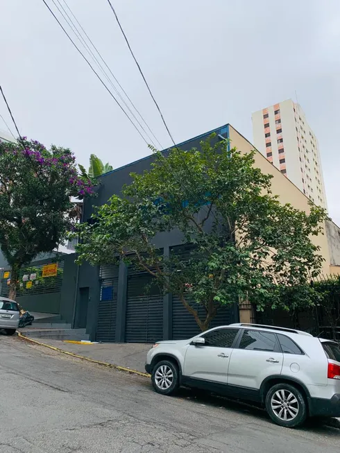 Foto 1 de Galpão/Depósito/Armazém à venda, 800m² em Saúde, São Paulo