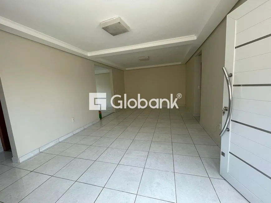 Foto 1 de Apartamento com 4 Quartos à venda, 163m² em Major Prates, Montes Claros