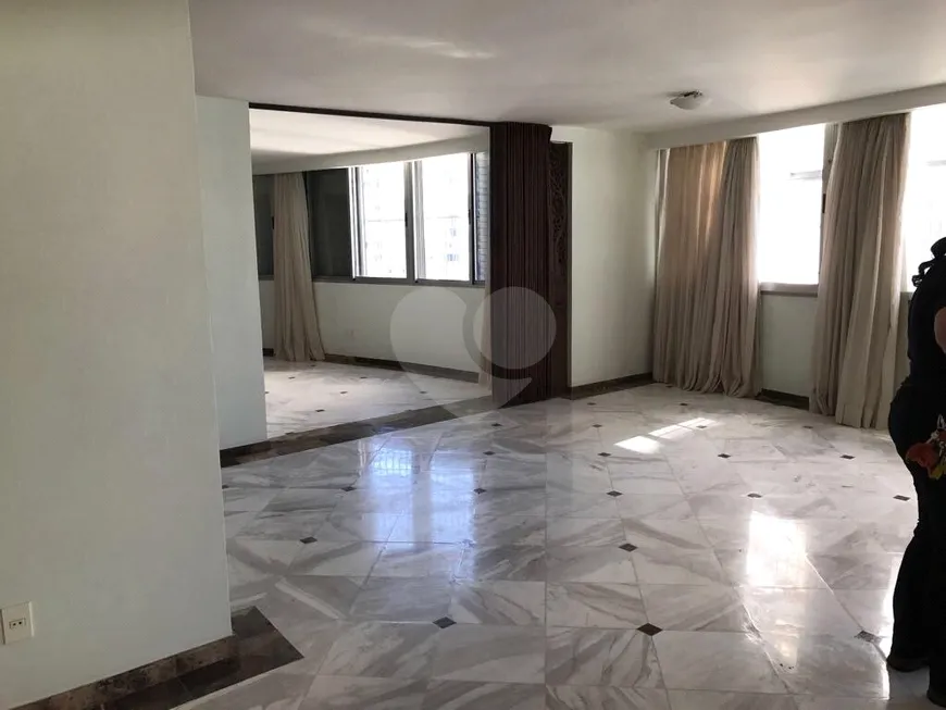 Foto 1 de Apartamento com 3 Quartos para alugar, 175m² em Jardim Paulistano, São Paulo