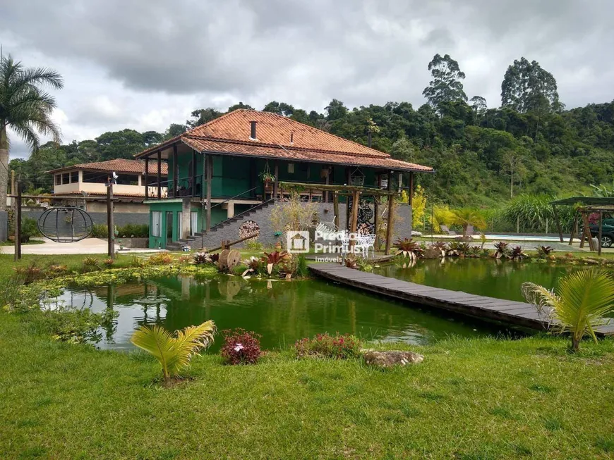 Foto 1 de Fazenda/Sítio com 5 Quartos à venda, 200m² em Duas Pedras, Nova Friburgo