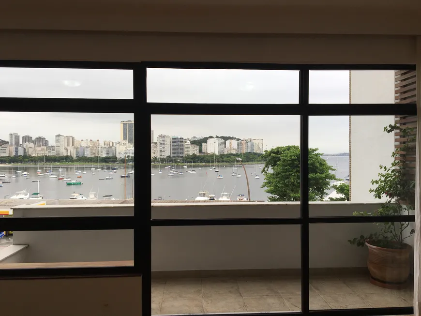 Foto 1 de Apartamento com 3 Quartos para alugar, 215m² em Botafogo, Rio de Janeiro