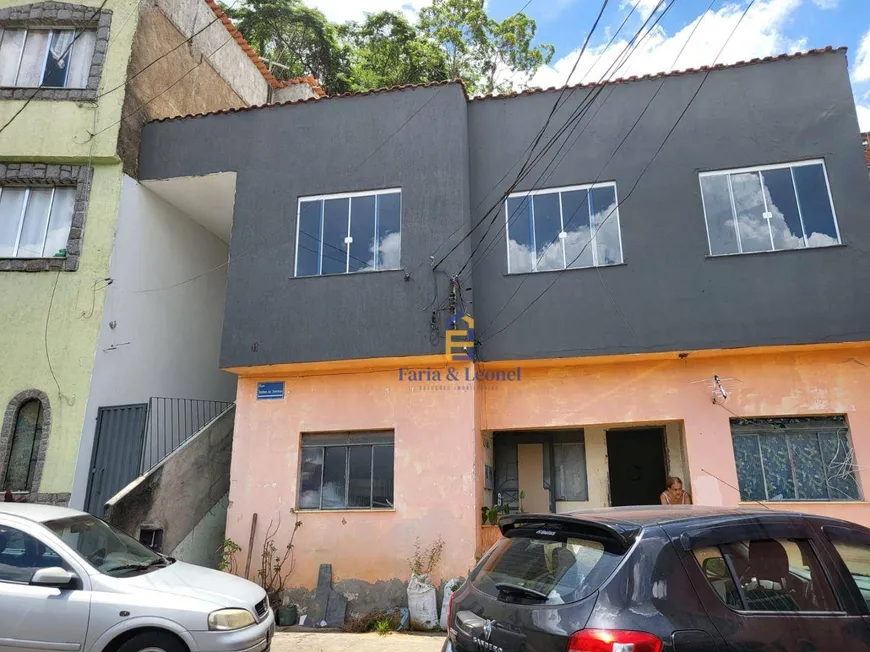 Foto 1 de Casa com 3 Quartos à venda, 100m² em Santos Anjos, Juiz de Fora